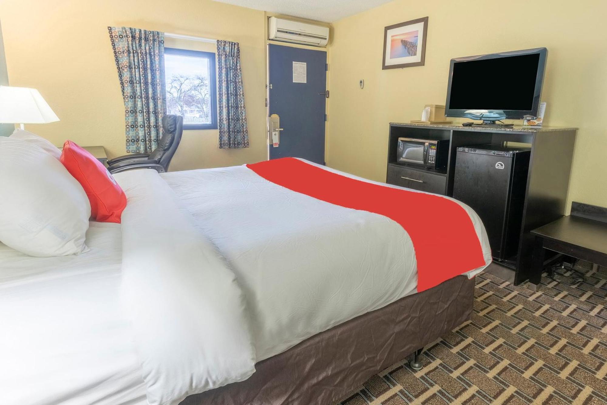 Oyo Hotel Knoxville Tn Cedar Bluff I-40 Екстериор снимка