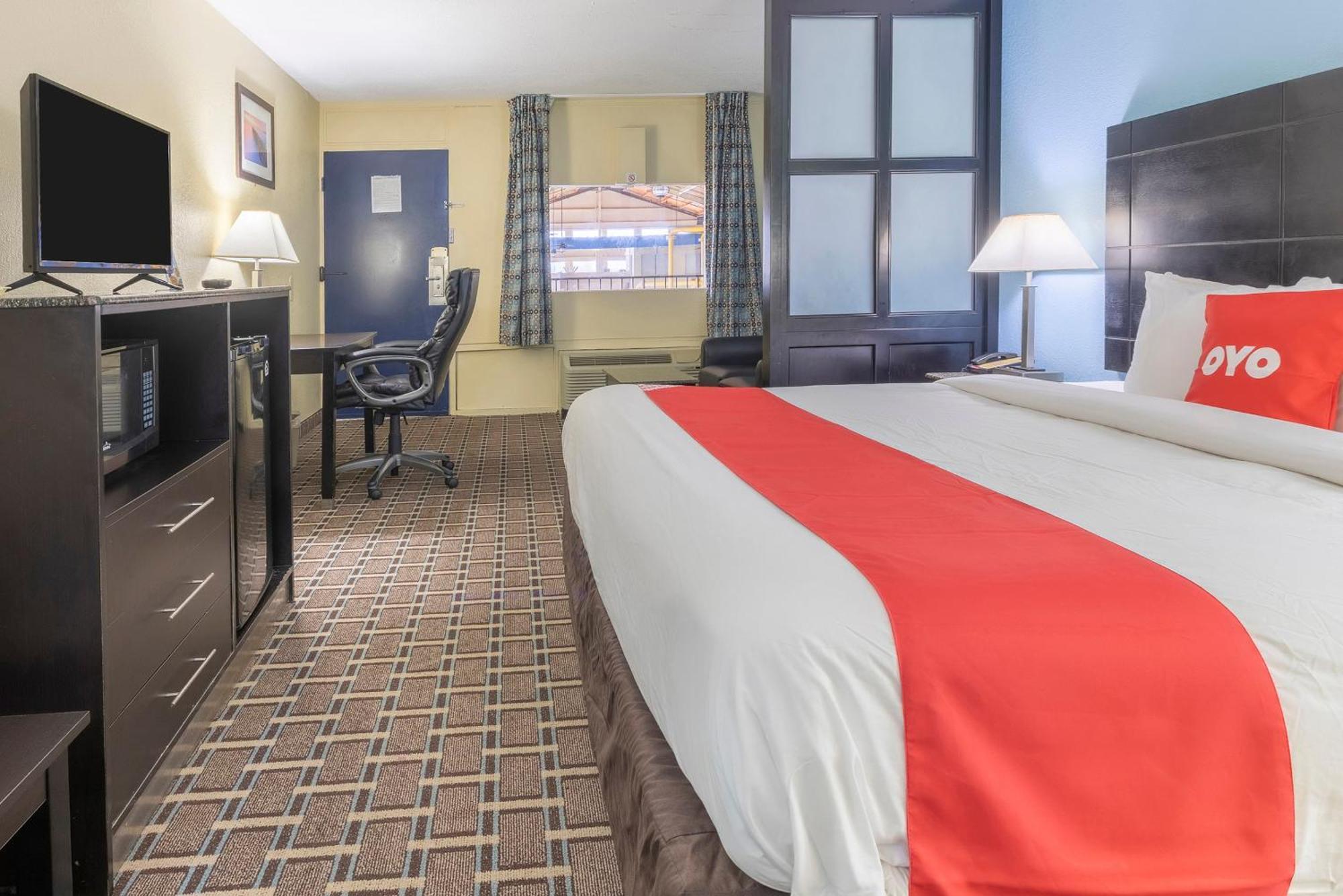 Oyo Hotel Knoxville Tn Cedar Bluff I-40 Екстериор снимка