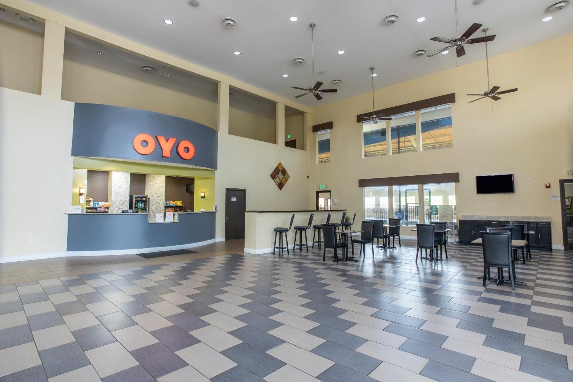 Oyo Hotel Knoxville Tn Cedar Bluff I-40 Екстериор снимка